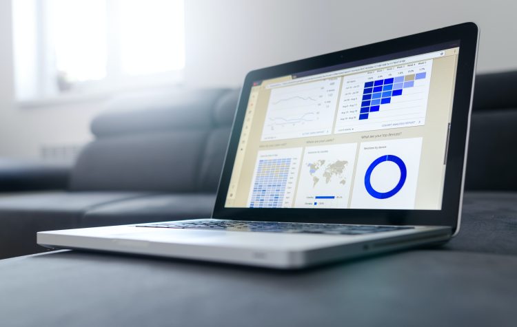 Comment choisir la bonne plaque professionnelle pour votre entreprise ?