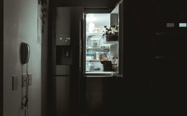 Bouchon de liège réfrigérateur : astuces pratiques pour un frigo plus sain