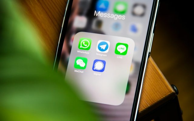 ClawBot : l&rsquo;IA intégrée à WeChat qui révolutionne la messagerie en Chine