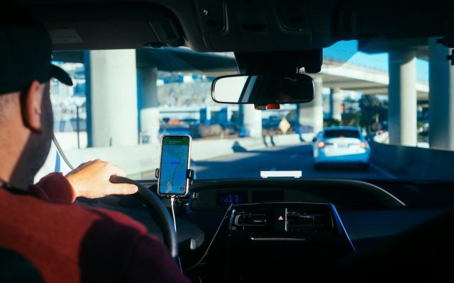 Les nouvelles sanctions pour l&rsquo;utilisation du smartphone au volant dans certains départements français