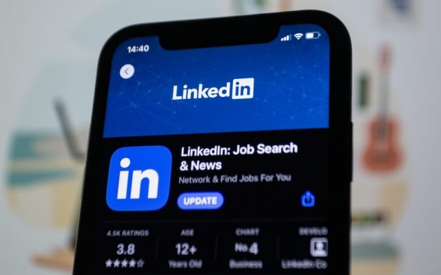 L&rsquo;impact de l&rsquo;IA sur l’emploi et l&rsquo;automatisation : une réflexion sur l&rsquo;avenir du travail