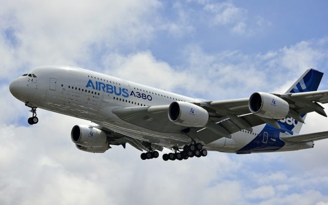 Impact des nouvelles règles de télétravail chez Airbus : tensions autour de la réduction des jours à distance