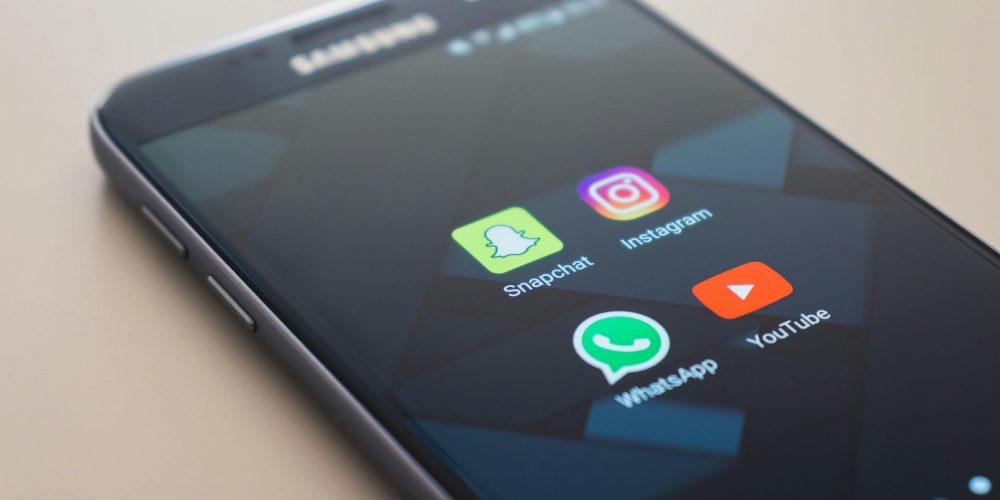 Un couvre-feu numérique pour les réseaux sociaux des jeunes de 16-17 ans au Royaume-Uni