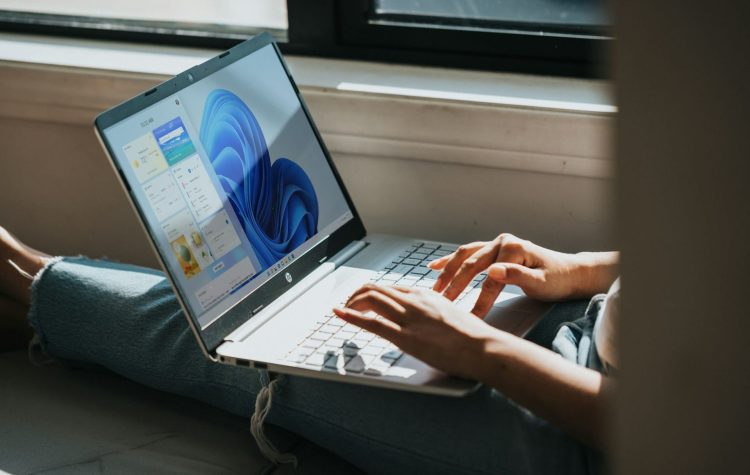 Comment organiser efficacement votre bureau Windows 11 avec Microsoft PowerToys FancyZones