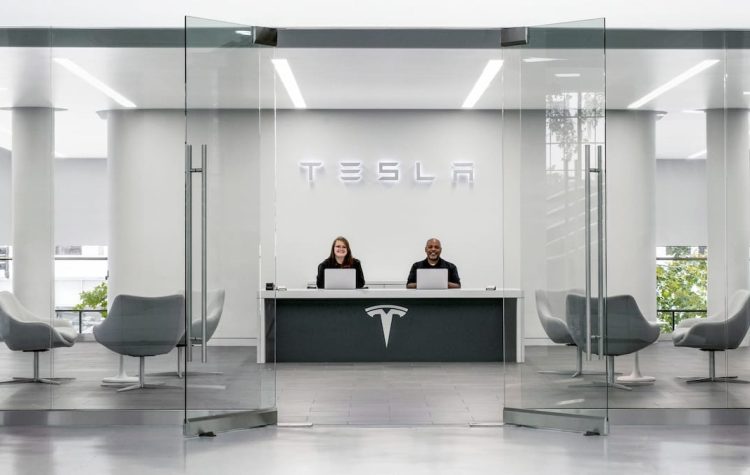Quel impact de la version Lite du FSD v14 sur les véhicules Tesla équipés du HW3 ?