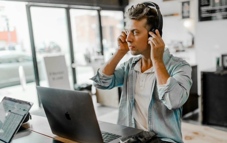 Comment transformer vos compétences en un complément de revenus grâce au jobbing en 2026